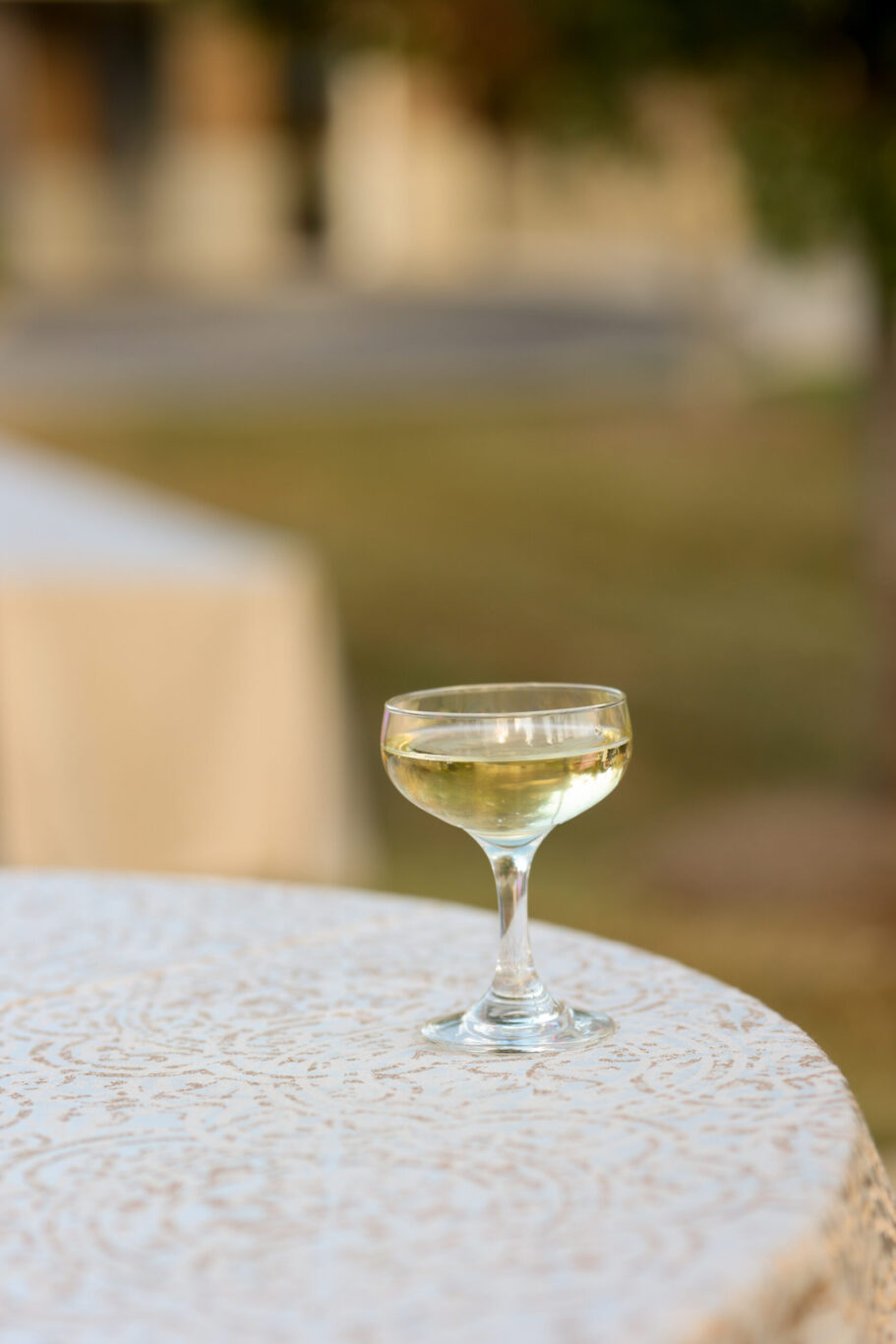 champagne table
